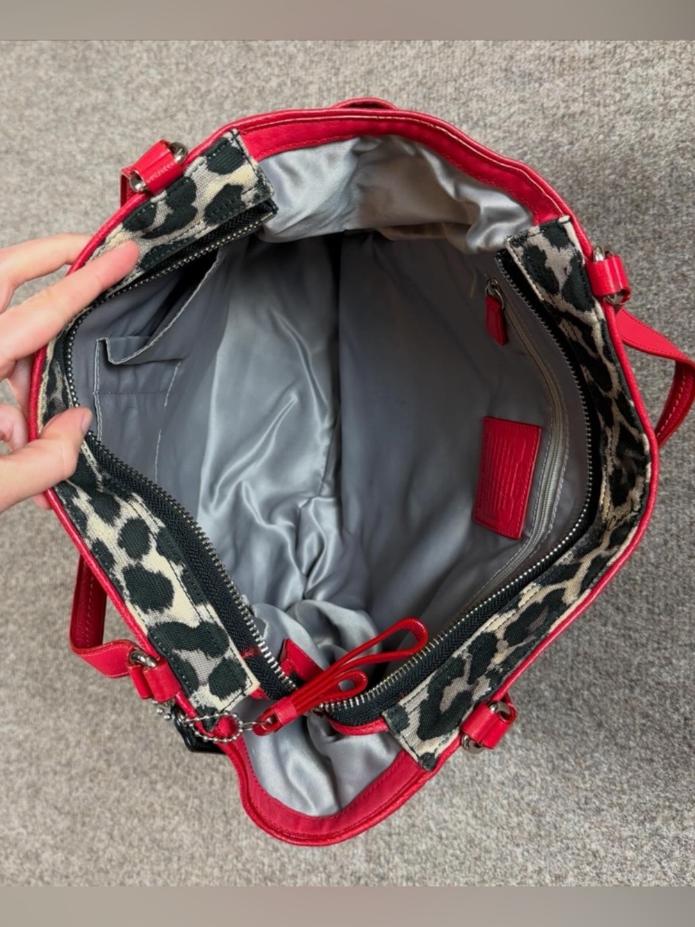 Coach Ocelot Animal Print Carrie Tote Shoulder Bag Red Leather Trim Zip Closure - Picture 7 of 14